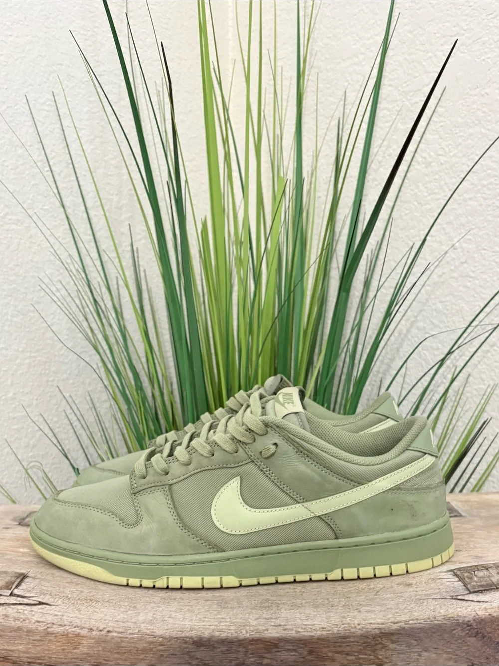 Nike Dunk Low Retro Premium Oil Green